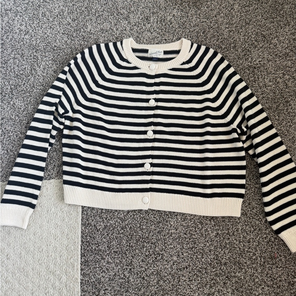 Universal Thread Black and White Striped Cropped Button Cardigan